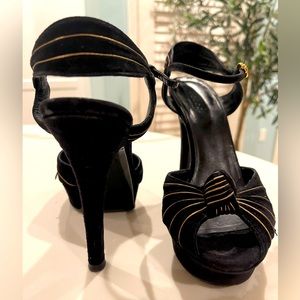 Gucci Black Suede Kelly Knot Platform Sandals